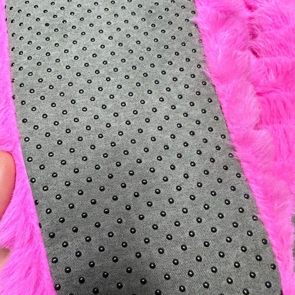 NWT Northeast Outfitters Cozy Cabin Fuzzy Slide Slipper Women's Size 4-6 (Pink) - Picture 6 of 9